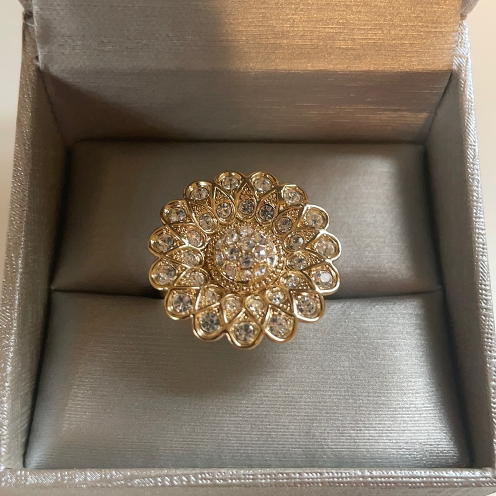 Sparkly ring